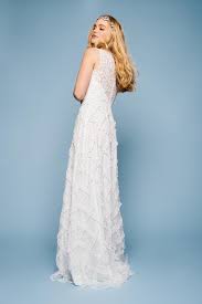 Ob verführerische meerjungfrau oder verspielte prinzessin, elegante lady oder femme fatale hält die welt der hochzeitskleider eine große auswahl für dich. Designer Brautkleid Im Boho Look Fresh Cool Aussergewohnlich