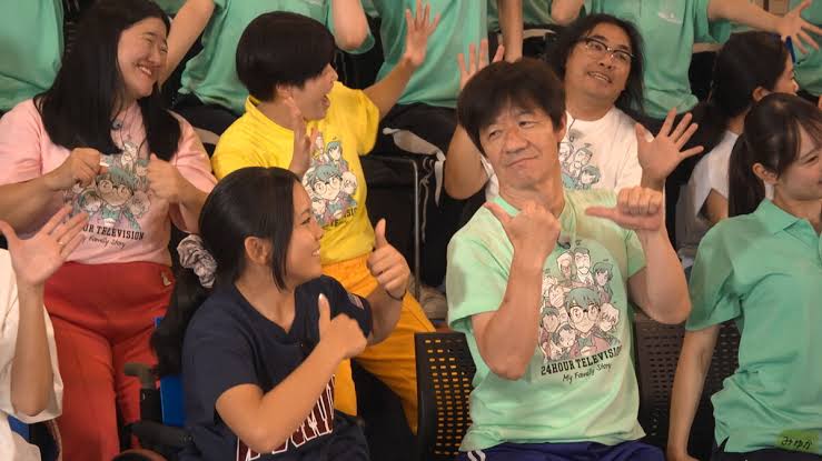 車いすの少女の願いをかなえるダンス企画（AI 生成）