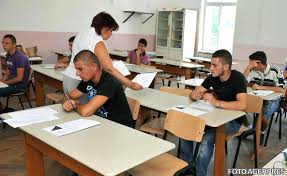 Afișarea notelor, decisivă pentru unii dintre liceeni, care pot primi bani sau bilete în tabere internaționale! Bacalaureat 2017 Vezi Subiectele Si Baremele La Testele Scrise La Matematica Si Istorie Hotnews Mobile