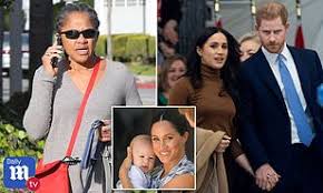 That changes today, as her mother doria ragland was photographed leaving los angeles to fly over to be. Meghan Markle S Mother Doria Ragland In Favour Of Her Uk Exit Daily Mail Online