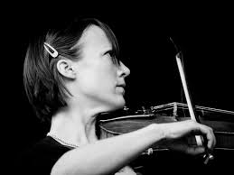 Meredith Bates || The Pugs and Crows Band, Maple Tree Square, Vancouver,  June 25, 2011 || DOWNTOWNMUSIC.NET || photo gallery