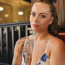 Lily Denton's Instagram, Twitter & Facebook