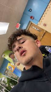 Hunter (@xfreshman_hunterx)