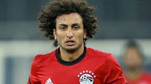 كشف مصدر بالجهاز الفني لمنتخب مصر، عن مصير عمرو وردة لاعب باوك اليوناني، وأحمد المحمدي لاعب أستون فيلا الإنجليزي، من الانضمام لمعسكر الفراعنة في معسكر آذار/مارس. Ø§Ù„Ø¨ÙˆØ§Ø¨Ø© Ù†ÙŠÙˆØ² Ø­Ø±Ù…Ø§Ù† Ø¹Ù…Ø±Ùˆ ÙˆØ±Ø¯Ø© Ù…Ù† Ø§Ù„Ø§Ù†Ø¶Ù…Ø§Ù… Ù„Ù„Ù…Ù†ØªØ®Ø¨ Ù…Ø¯Ù‰ Ø§Ù„Ø­ÙŠØ§Ø©