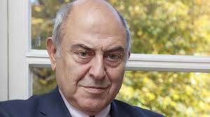 José Antonio Marina: "El nazi Carl Schmitt es un referente para Podemos;  los extremos se tocan"