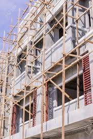 Maybe you would like to learn more about one of these? Andamio De Madera Para Construccion Fotos Retratos Imagenes Y Fotografia De Archivo Libres De Derecho Image 16783587