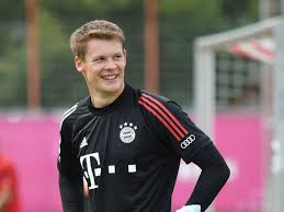 Uno de los mejores arqueros del mundo. Alexander Nubel Will Take Time To Replace Manuel Neuer As First Choice Keeper Oliver Kahn Football News Times Of India