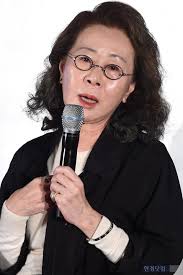 한국 배우 사상 최초로 아카데미 여우조연상을 타셨는데. 6n2hi Pbefdlvm