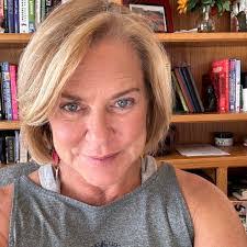 Terri Lundquist's Instagram, Twitter & Facebook