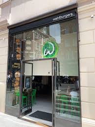 Walburgers is getting breakfast menu!!!!! Wahlburgers London Covent Garden Review