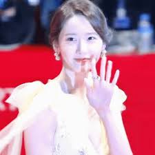 Yoona Snsd Yoona Gif Yoona Snsdyoona Waving Discover Share Gifs Yoona Snsd Yoona Snsd