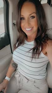 Robert Ravelo's Instagram, Twitter & Facebook