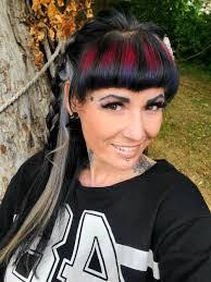 Angie Moorehead's Instagram, Twitter & Facebook