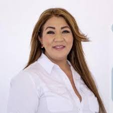 Aracely Pena's Instagram, Twitter & Facebook