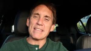 Jason Gunn pays emotional tribute to much loved builder Cocksy