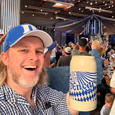 All work and no play makes Russell a dull boy. Luckily @revbrewchicago was  nice enough to shoot me some of their terrific lager, Cold Time. I took a  shining to this beer