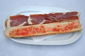 Sustantivo de género exclusivamente masculino, que lleva los artículos el o un en singular, y los o unos en plural. Bocadillos Cafeteriasvalium