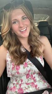 Leigh Fuller's Instagram, Twitter & Facebook