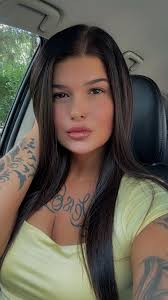 Fun lil girly time w my babes 🖤