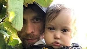 Murió por sobredosis el hijo de Paul Auster: acusado por darle drogas a su  hija que falleció