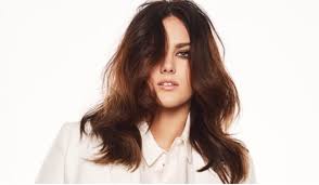 #ewafarna #janáčkovafilharmonieostrava #živě ewa farna vydává dvd a cd symfonického koncertu z gongu, kde zahrála koncert společně s janáčkovou filharmonii ostrava. Ewa Farna Little Known Tour 2019 Petrof Gallery