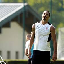 Zlatan ibrahimovic will miss the euros with a knee injury he came out of international retirement after five years earlier this year. Zlatan Ibrahimovic On Twitter Ma Che Cxxxx Fai