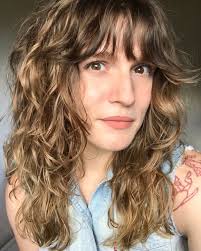 Amanda, a hair alchemist.