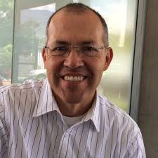 César Correa Duque (@cesarcorread)