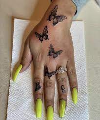 Xᴏʟᴇɴɴɪᴇᴍɪʀᴀɴᴅᴀ On Pinterest Pretty Hand Tattoos Cute Hand Tattoos Butterfly Tattoo Designs