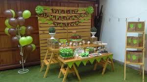 Visit www.anytots.com for more party ideas and free printables. Shrek Table Decorations