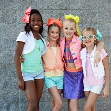 Joelle joanie jojo siwa (born may 19, 2003) is an american dancer, singer, actress, and youtube personality. Jojo Siwa Official Boomerang Video Is 2 On Itunes Charts Click On The Link Https Itun Es Us Adacb And Let S Get It To 1 Love You Guys Facebook