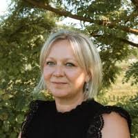 100+ perfiles de «Sônia»