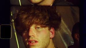 Daisy Lora's Instagram, Twitter & Facebook