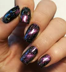 Black And Pink Cat Eye Nails Walk Up In The Club Like What Up I Got The Good Stuff Got Some Cat Eye Polishes Smacked Some Holo On The Cat Eye Nails Nail Polish Designs Cat Eye