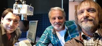 Claramente en FM Bariloche. La utopía en la Sociedad distopica