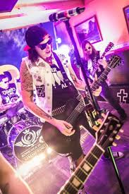 Maybe you would like to learn more about one of these? Turbobier Reverend Backflash Live Galerie Bei Stormbringer At