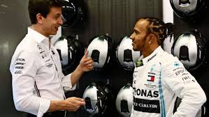Ele é atualmente proprietário de 33,3% e diretor executivo da equipe mercedes de fórmula 1. Toto Wolff Aktuelle Themen Nachrichten Bilder Stuttgarter Zeitung