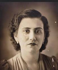 ✞En memoria de 𝑀𝑎𝑟𝑖𝑎 𝐸𝑙𝑠𝑎 𝐶𝑜𝑟𝑡𝑒𝑠 𝑑𝑒𝐵𝑜𝑟𝑔𝑒, la hermana  menor de Alfonso. 9/9/1915 -2/2/1992 que en paz descanse y nos siga  cuidando.✞
