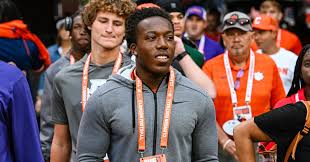 Peach State linebacker Joshua Echols says Clemson visit makes his hard work  "worth it"