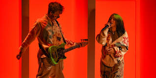 Billie eilish's hair at the 2020 oscars. Watch Billie Eilish Perform Therefore I Am At Amas 2020 Pitchfork