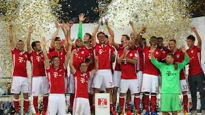 Bayern münchens robert lewandowski (hier am 13. Supercup Sieg Beim Bvb Fc Bayern Holt Den Ersten Titel Der Saison Fc Bayern Munchen Bundesliga Fussball Sport Themen Br De