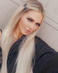 Jillian Cooper's Instagram, Twitter & Facebook