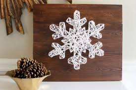 Fadenbilder Mit Nageln Selber Machen Ideen Anleitung Und Vorlagen Basteln Weihnachten Schneeflocken Basteln Fadenbilder