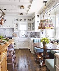 I don't know that many people who have a kitchen banquette, but they are utterly charming! 50 Best Kitchen Ideas 2020 Modern Rustic Kitchen Decor Ideas