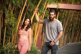 Spor spikeri diletta leotta ile aşk yaşamaya başlamasıyla magazin manşetlerini süsleyen can yaman, aşkına dolu dizgin devam ediyor. Can Yaman Resimleri Erkenci Kus Fotograf Can Yaman Demet Ozdemir Beyazperde Com