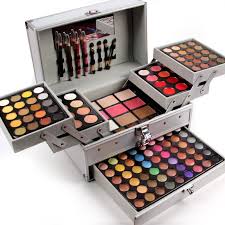 14) maquillaje de tv para hombre. Compre Al Por Mayor Caja De Set De Maquillaje Profesional Miss Rose En Aluminio De Tres Capas Brillo De Ojos Brillo De Labios Rubor Para Maquillaje A 50 79 Del Sophine01