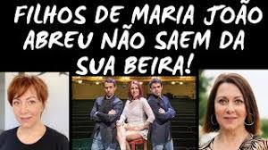 Help us build our profile of maria joão abreu! Filhos De Maria Joao Abreu Nao Saem Da Sua Beira Mania Curiosa Youtube