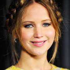 The flower braid can be done by creating a small pony at the back. 35 Cool Braids That Are Actually Easy We Swear