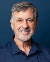 Michael Strouse's Instagram, Twitter & Facebook