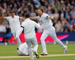 Robinson’s triple-wicket maiden revives England after New Zealand skittle hosts